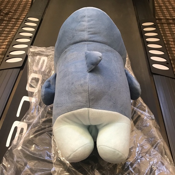 Travel Shark Plushie [NEW] - From Japan - Picture 3 of 6
